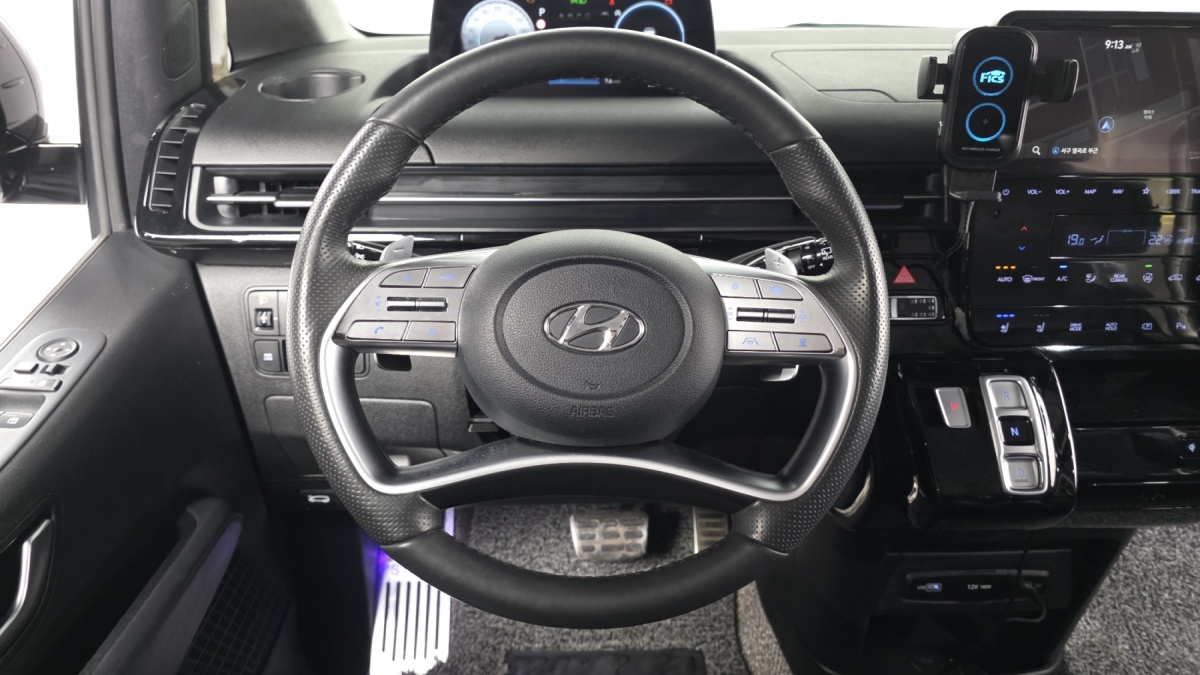 Hyundai Staria, 2022 — фото 12 из 12