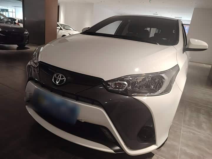 Toyota Yaris L Hatchback, 2022 — фото 2 из 9