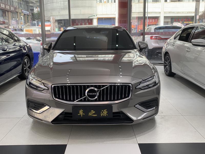 Volvo S60, 2021 — фото 2 из 12