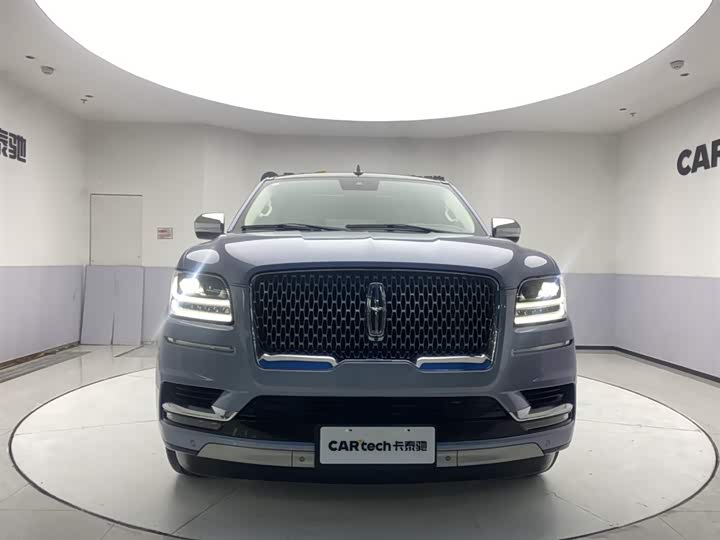 Lincoln Navigator, 2023 — фото 3 из 9
