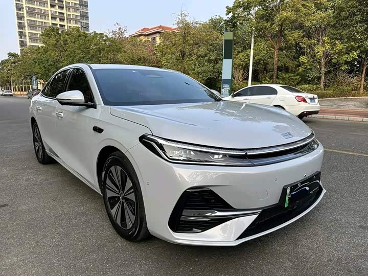 Geely Galaxy A7, 2025 — фото 3 из 9