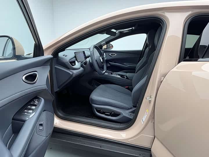 BYD Seal 06 GT, 2025 — фото 8 из 9
