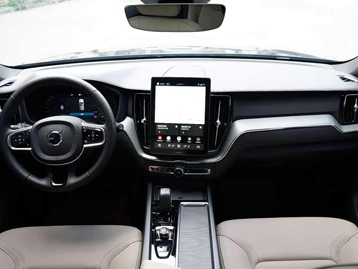 Volvo XC60, 2025 — фото 6 из 9