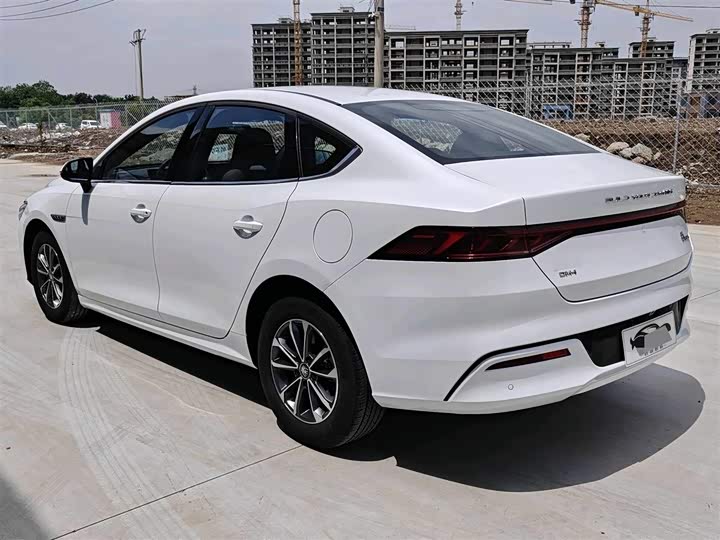 BYD Qin Plus, 2023 — фото 4 из 9