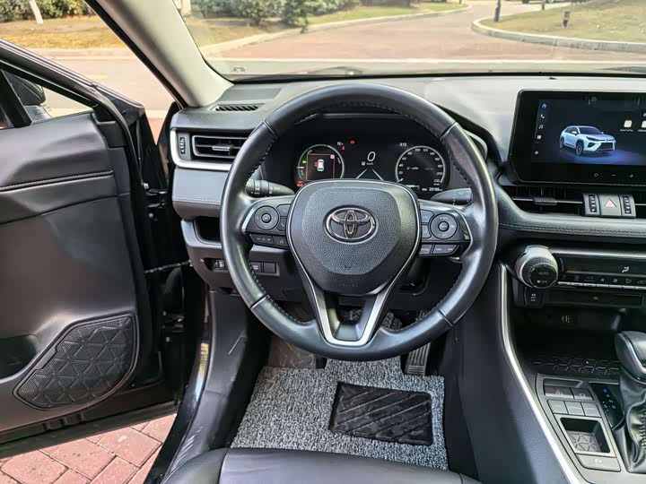 Toyota Wildlander, 2024 — фото 7 из 9