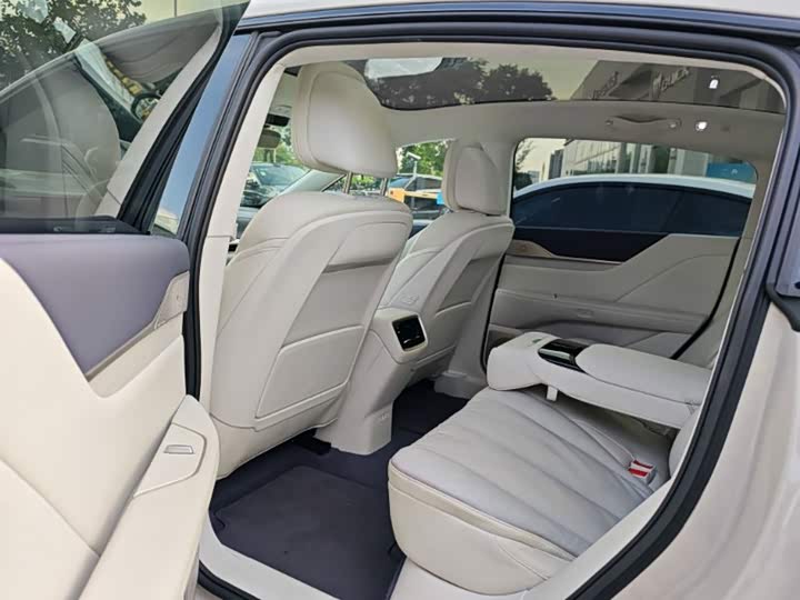 Buick Electra L7, 2025 — фото 8 из 9