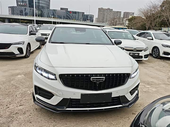 Geely Preface, 2023 — фото 3 из 9