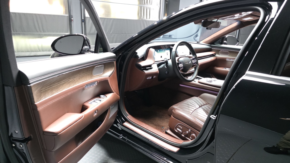 Genesis G90, 2023 — фото 10 из 12