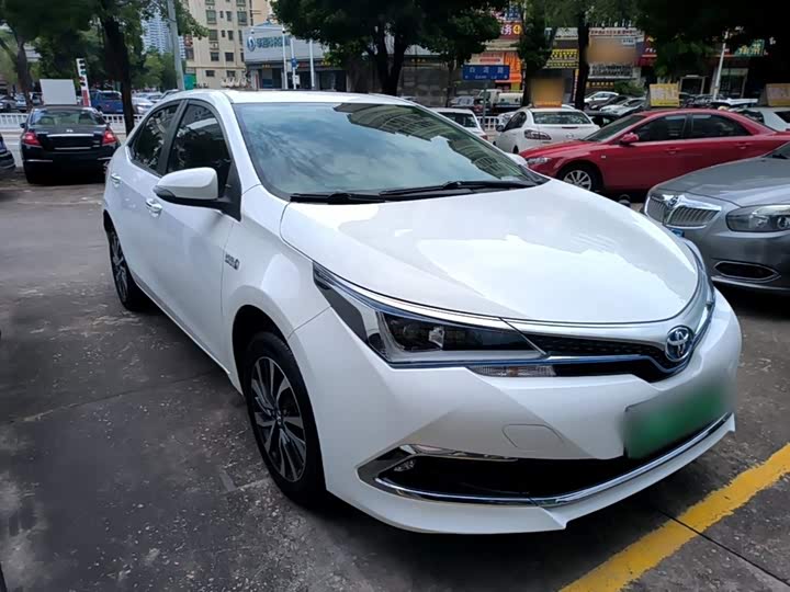 Toyota Corolla Hybrid, 2022 — фото 4 из 9