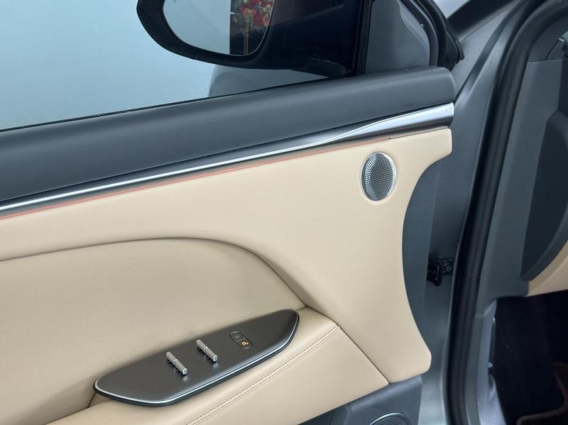 BAIC Arcfox Alpha T5, 2024 — фото 12 из 12