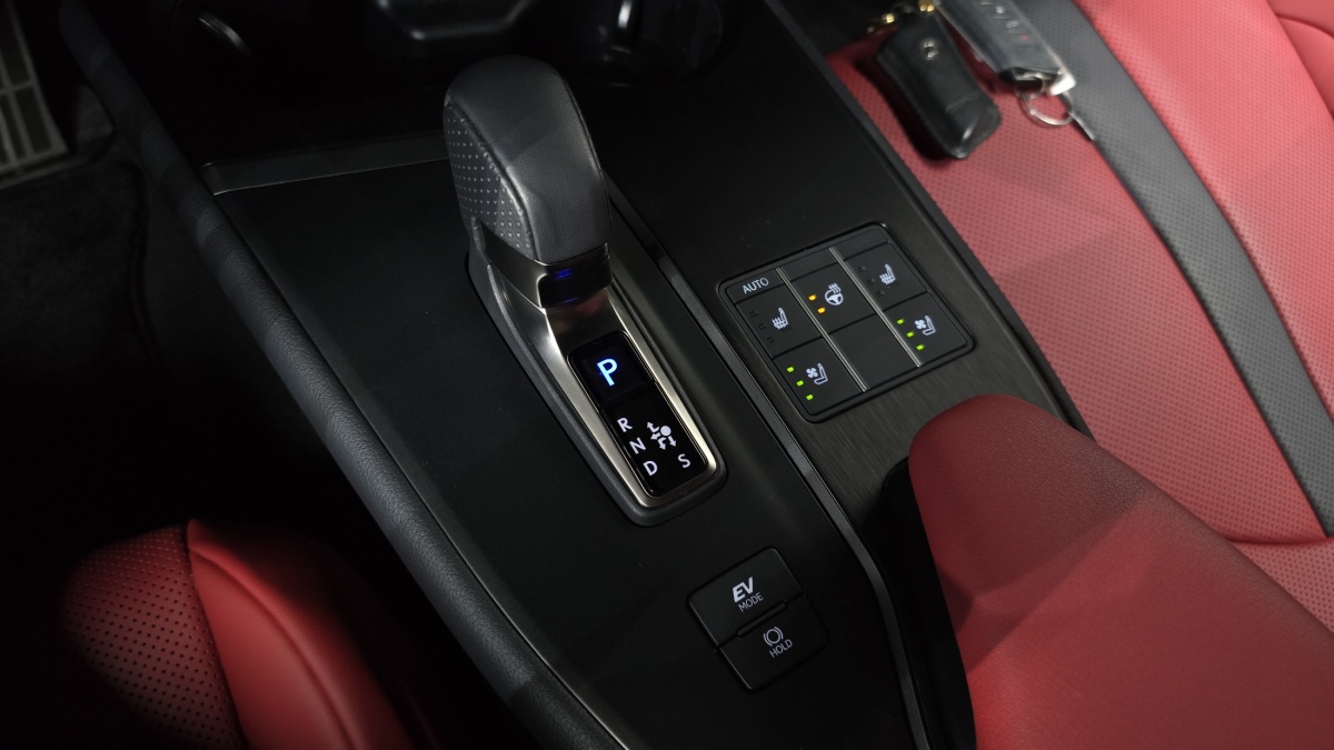Lexus UX, 2024 — фото 8 из 12