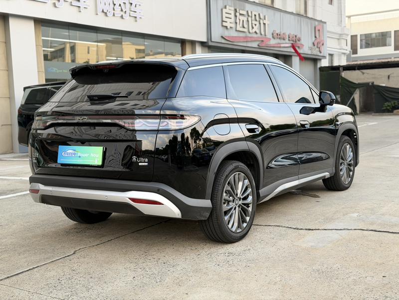 BYD Song Ultra EV, 2026 — фото 6 из 12