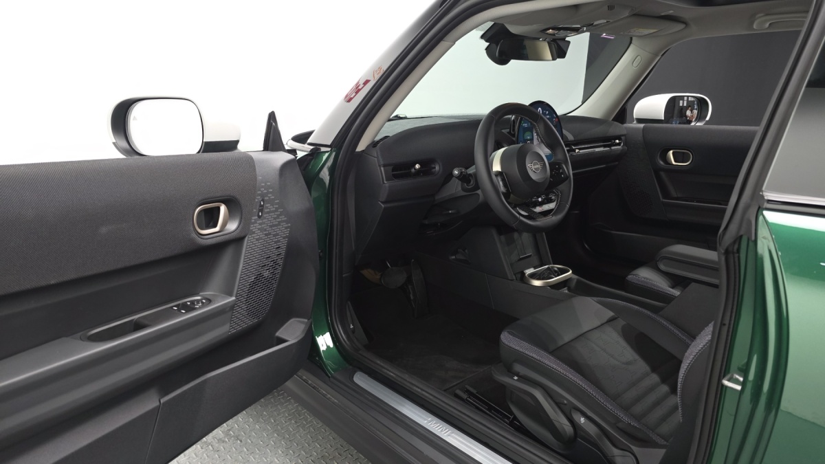 Mini Cooper, 2025 — фото 10 из 12