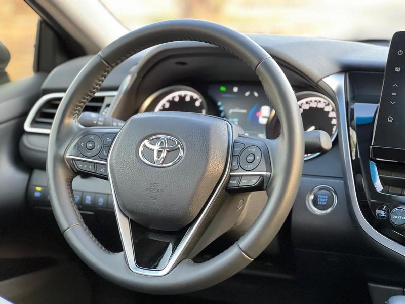 Toyota Camry, 2022 — фото 11 из 12