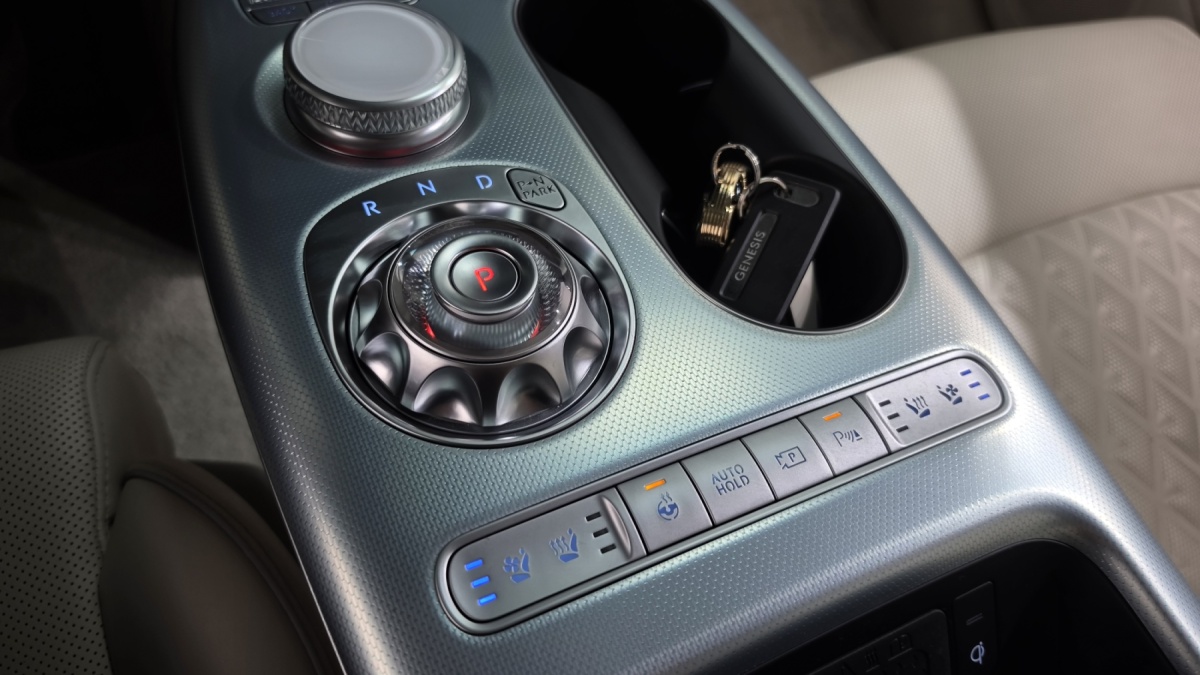 Genesis GV60, 2022 — фото 8 из 12