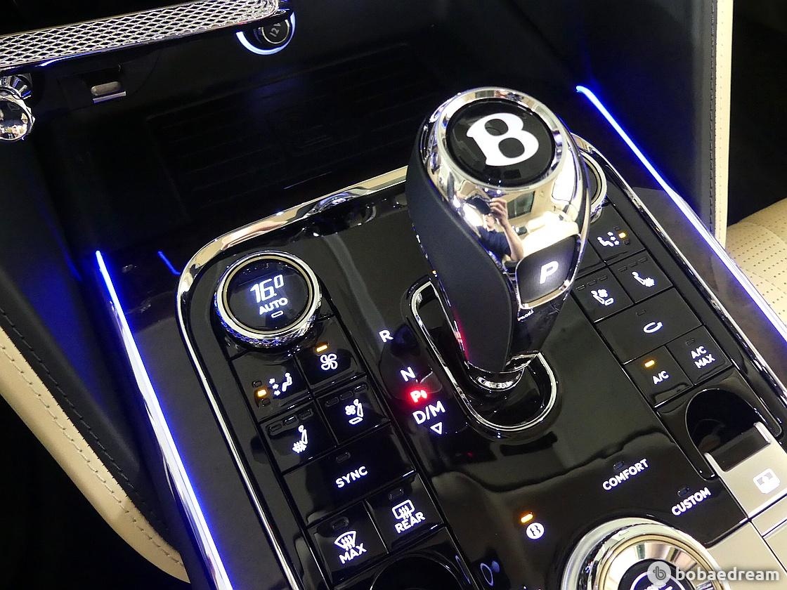 Bentley Flying Spur, 2022 — фото 8 из 12