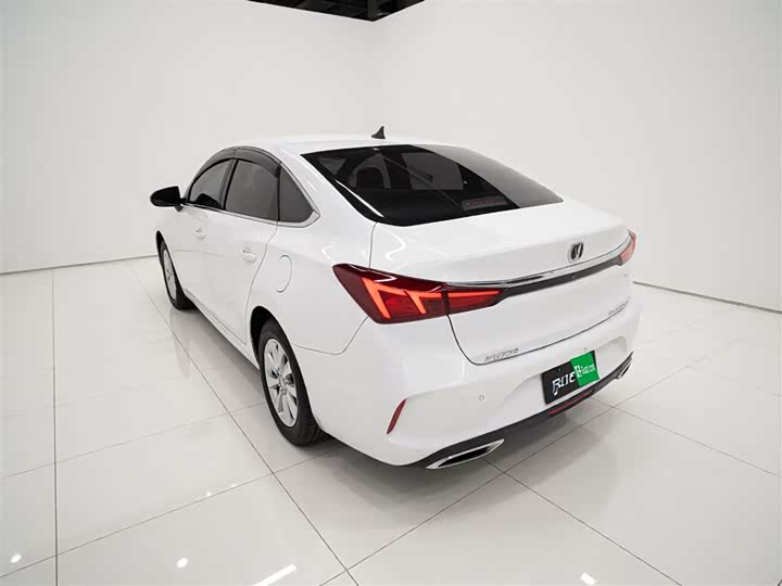 Changan Eado Plus, 2022 — фото 5 из 9