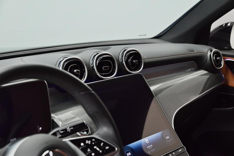 Mercedes-Benz GLC-Class, 2023 — фото 12 из 12