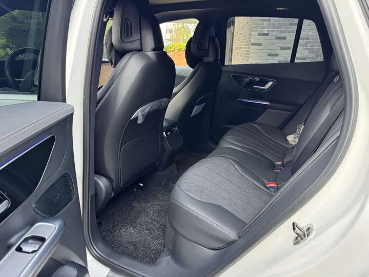 Mercedes-Benz EQE SUV, 2023 — фото 7 из 9