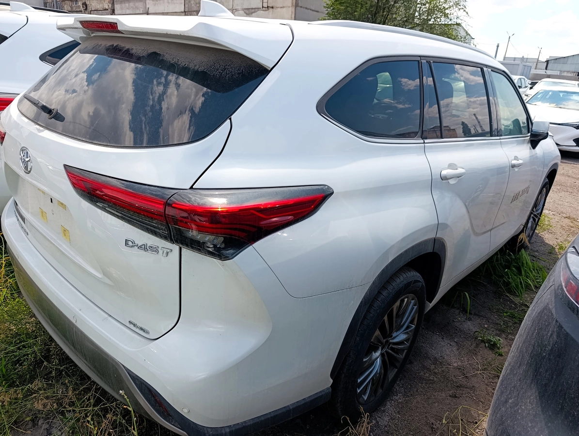 Toyota Highlander, 2026 — фото 2 из 3
