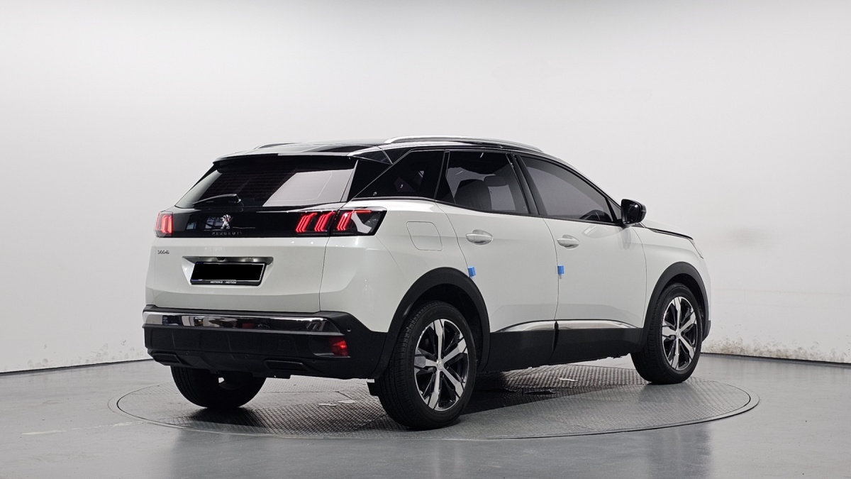 Peugeot 3008, 2022 — фото 2 из 12