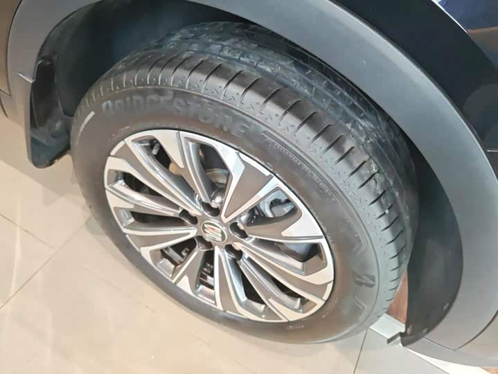 Buick Envision Plus, 2024 — фото 6 из 9