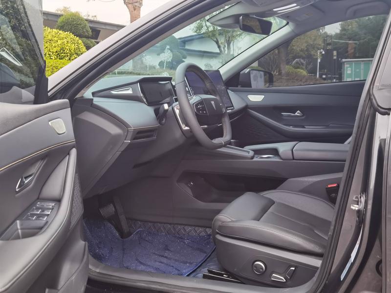 Changan Deepal SL03, 2023 — фото 12 из 12