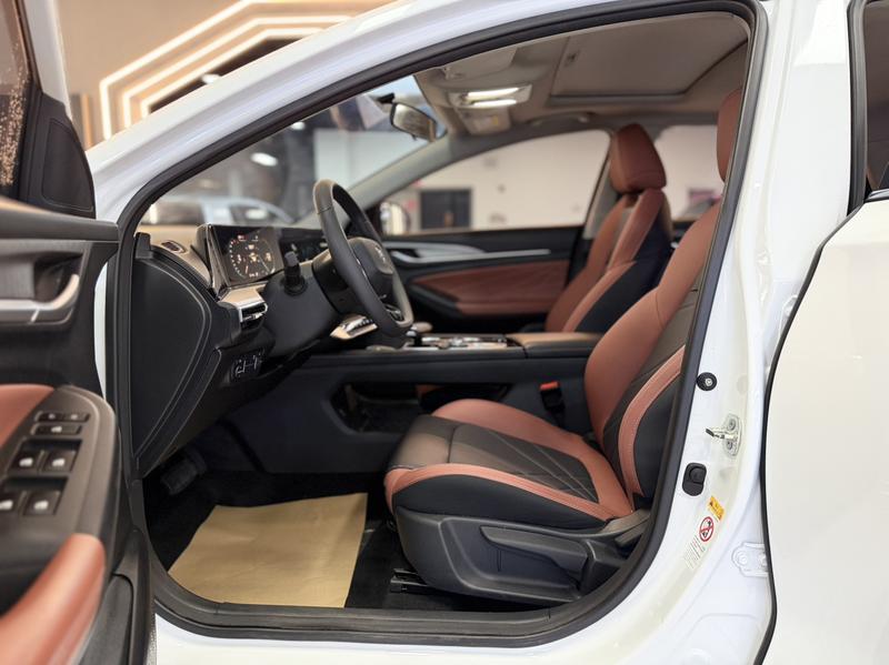 Changan Eado Plus, 2023 — фото 10 из 12