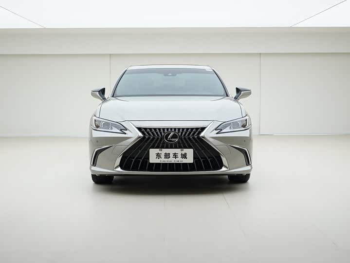 Lexus ES, 2023 — фото 2 из 9