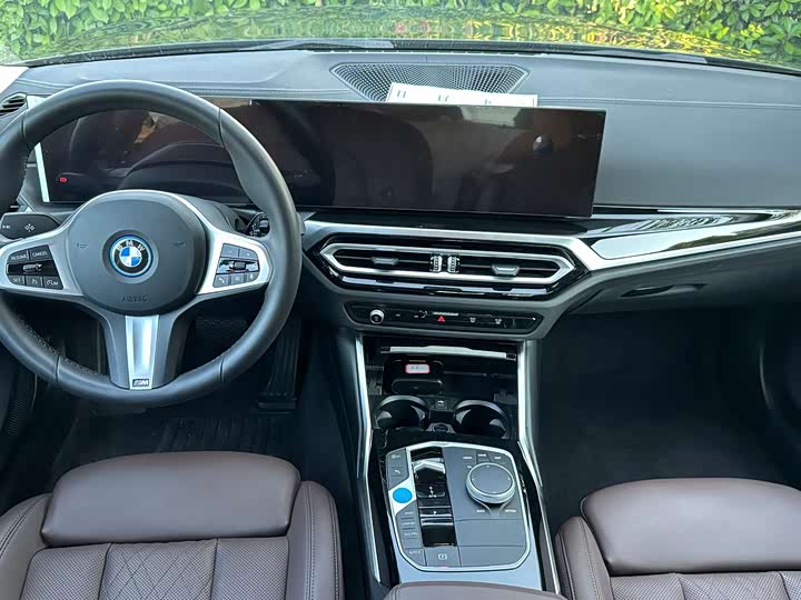 BMW i3, 2025 — фото 6 из 9