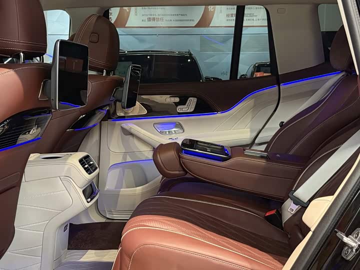 Mercedes-Benz Maybach GLS, 2024 — фото 8 из 9