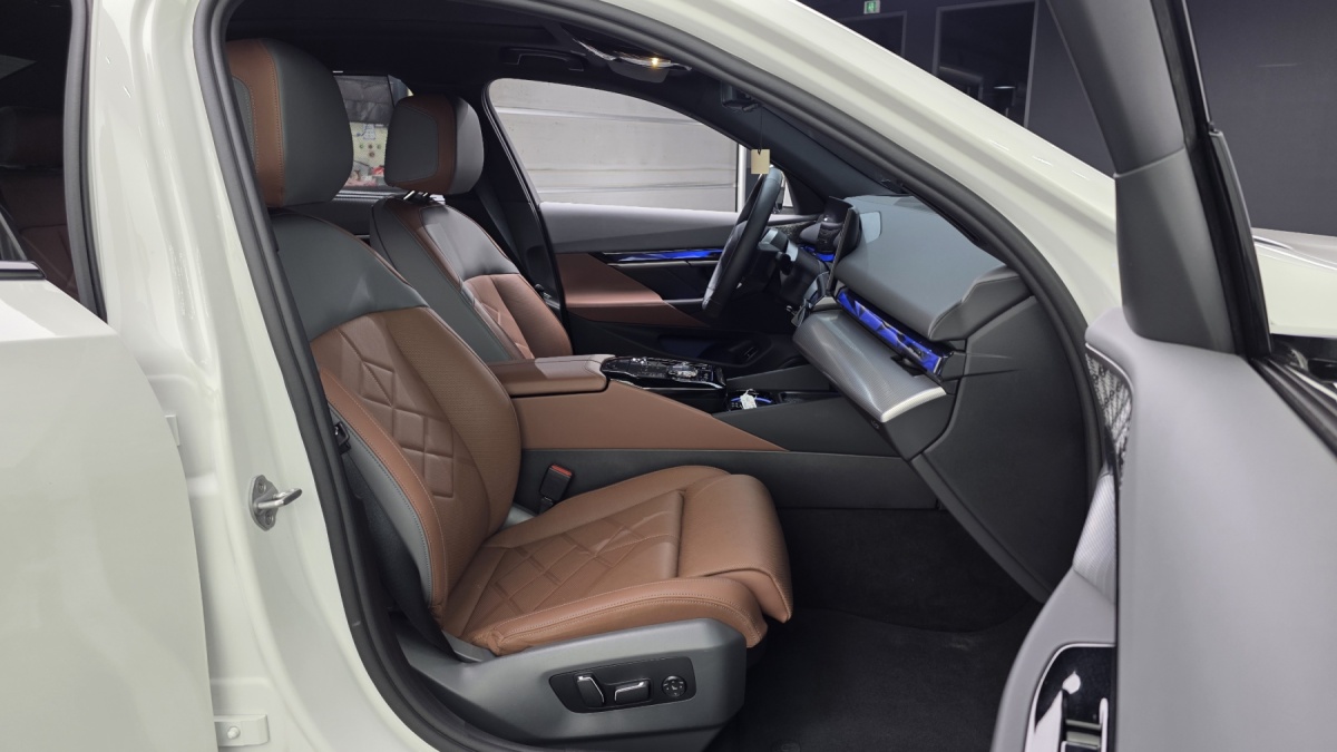 BMW i5, 2025 — фото 10 из 12