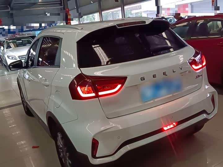 Geely Vision X3, 2021 — фото 5 из 9