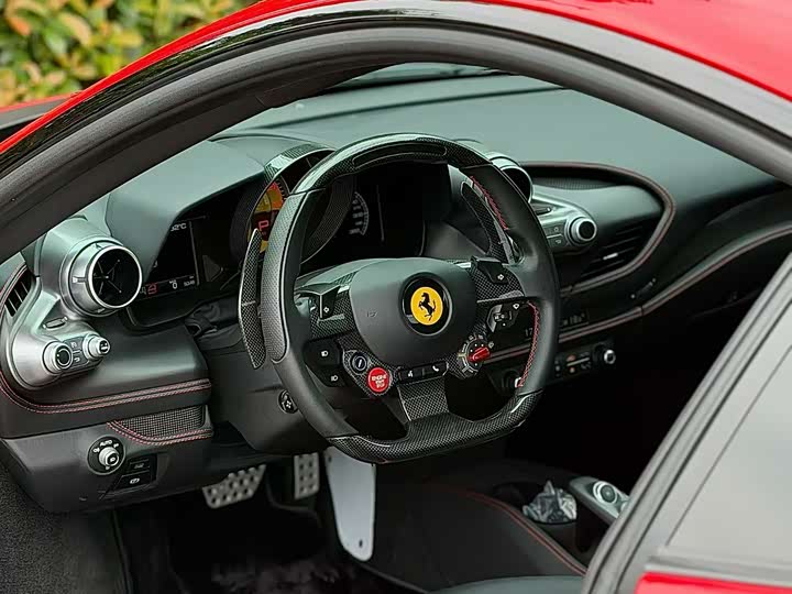 Ferrari F8, 2022 — фото 3 из 5