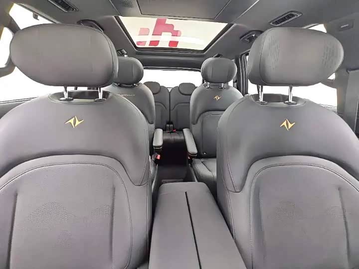 Dongfeng Yipai eπ 008, 2024 — фото 7 из 9