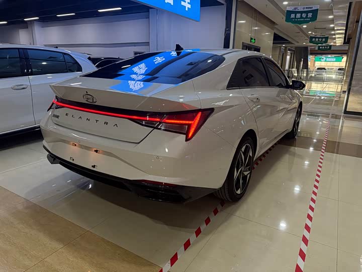 Hyundai Elantra N line, 2022 — фото 4 из 9