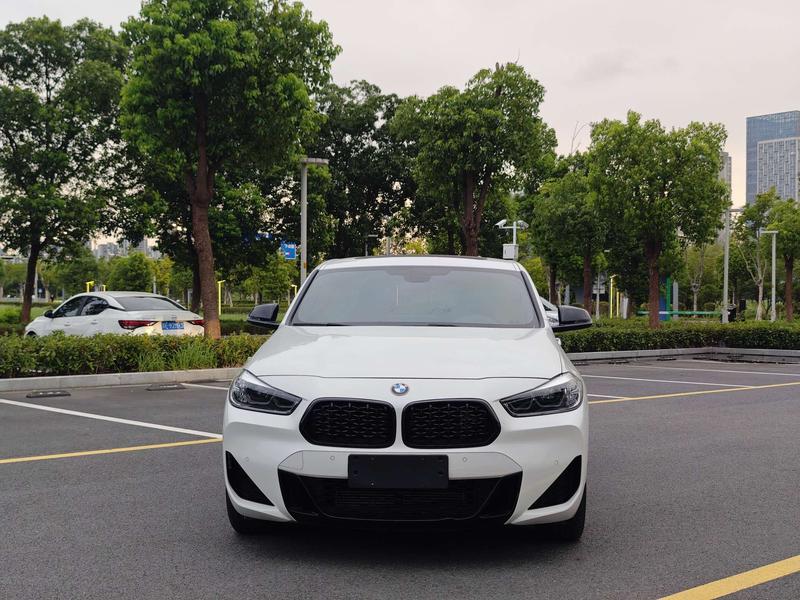 BMW X2, 2022 — фото 2 из 12