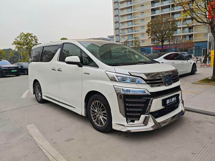 Toyota Vellfire, 2021 — фото 2 из 9