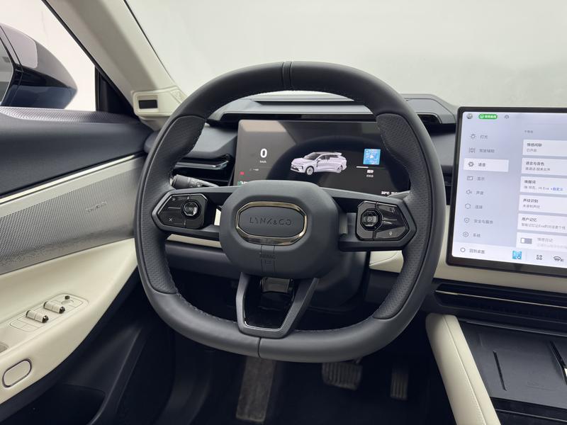 Lynk & Co 08 EM-P Hybrid, 2025 — фото 9 из 12