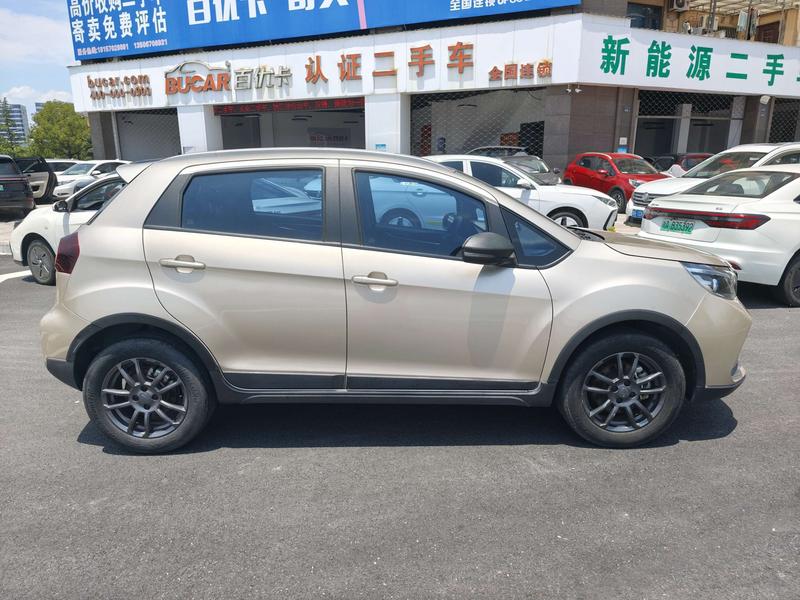 Geely Vision X3, 2021 — фото 6 из 12