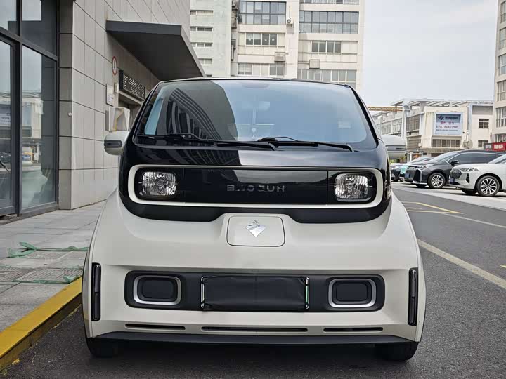 Baojun KiWi EV, 2022 — фото 2 из 9