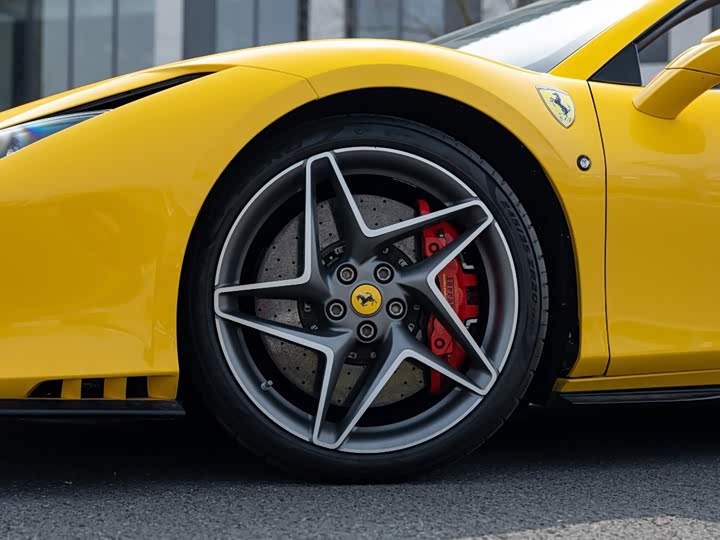 Ferrari F8, 2022 — фото 8 из 9