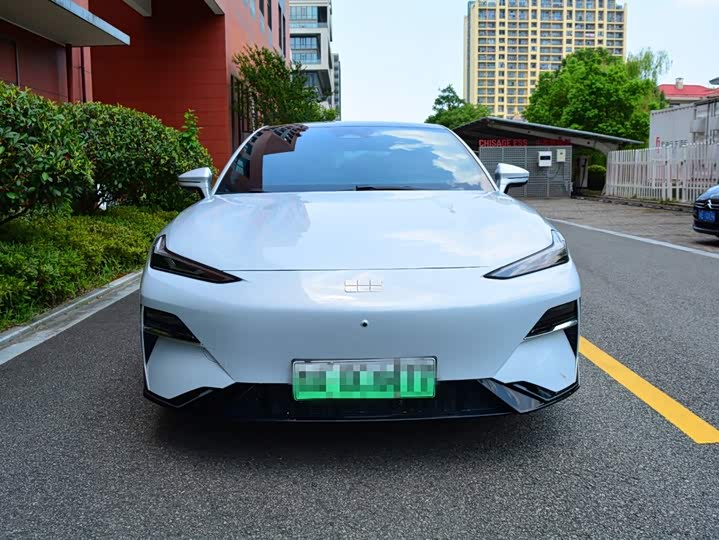 Geely Galaxy E8, 2024 — фото 2 из 9