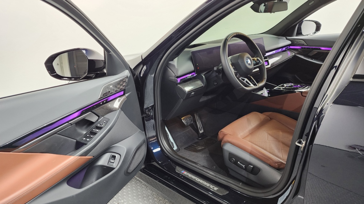 BMW i5, 2023 — фото 9 из 12