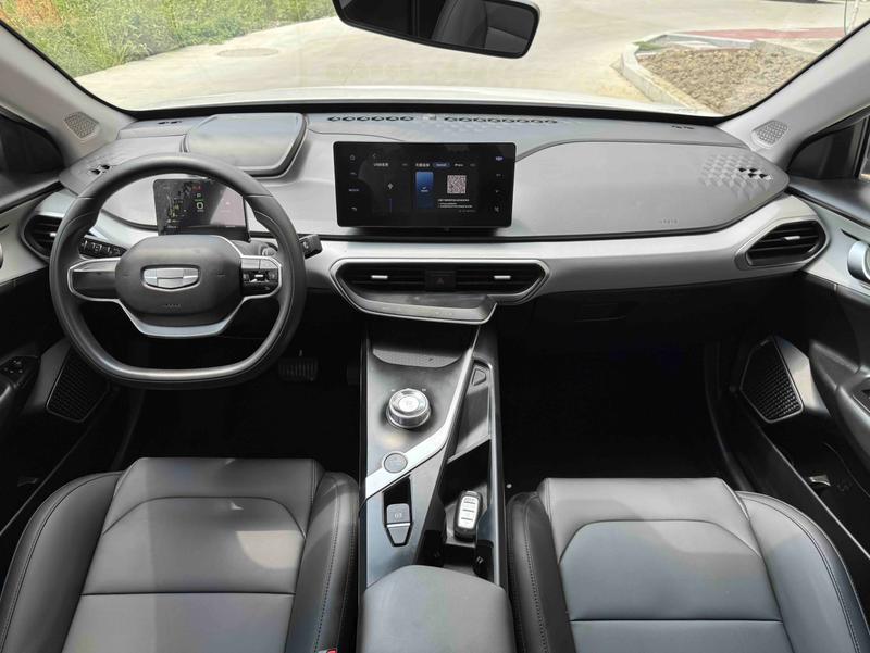 Geely Geometry A, 2023 — фото 6 из 10