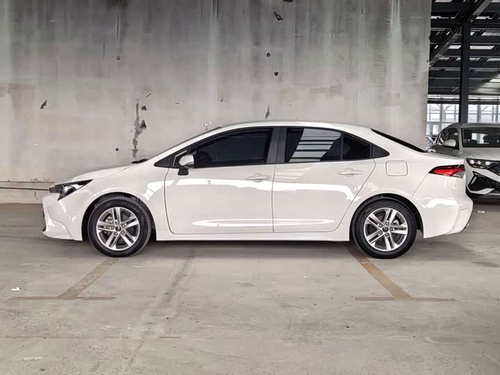 Toyota Levin, 2022 — фото 6 из 9