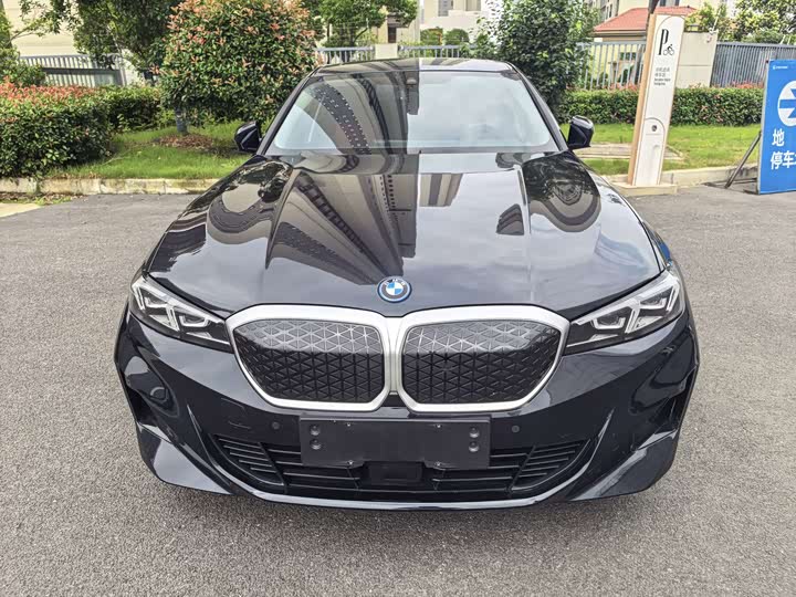 BMW i3, 2025 — фото 2 из 9