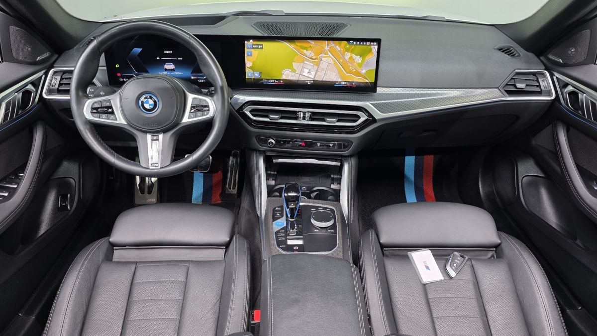 BMW i4, 2022 — фото 7 из 12