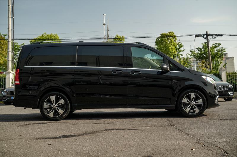Mercedes-Benz V-Class, 2022 — фото 8 из 12
