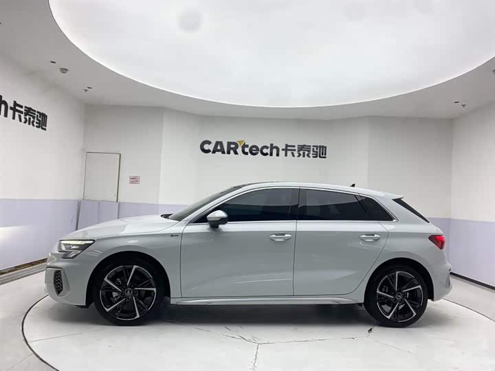 Audi A3, 2023 — фото 8 из 9